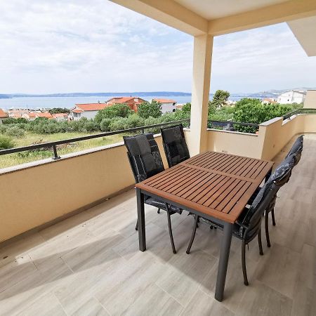 A4 Apartmani Kevic Kaštela エクステリア 写真
