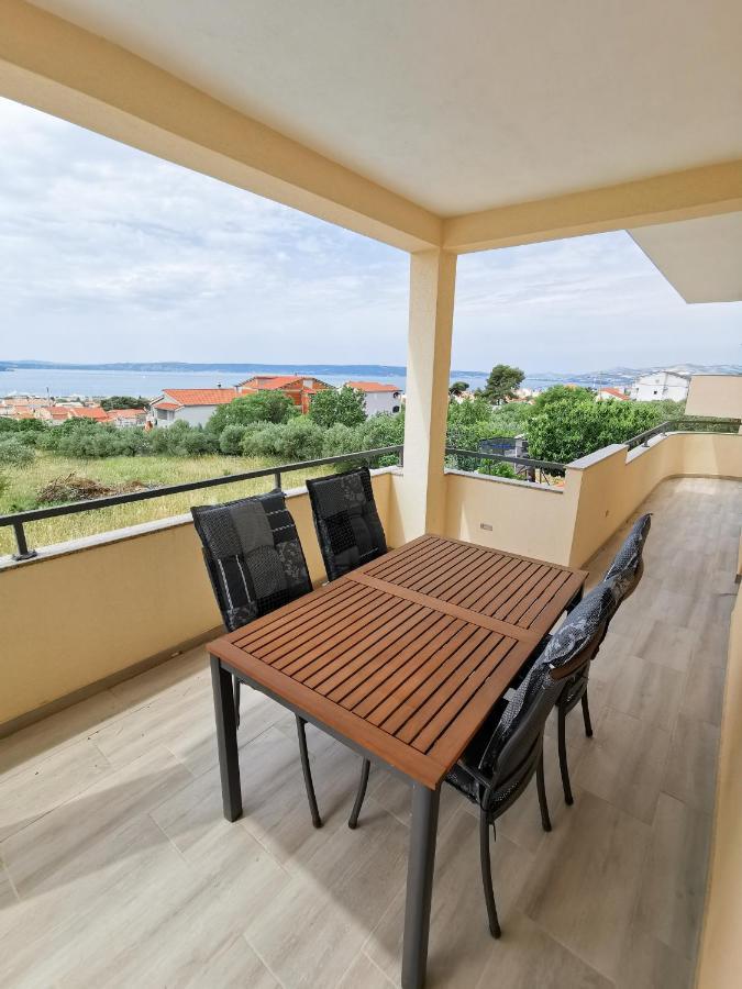 A4 Apartmani Kevic Kaštela エクステリア 写真