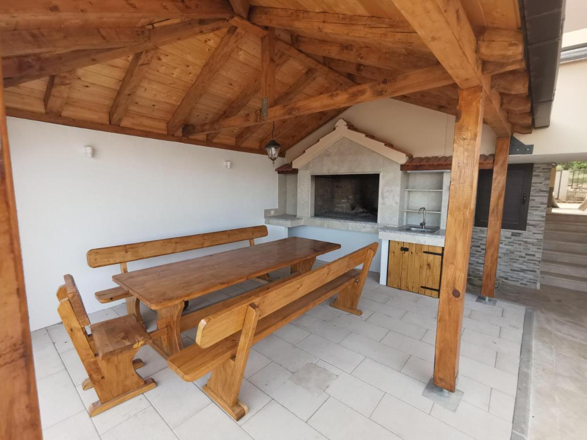 A4 Apartmani Kevic Kaštela エクステリア 写真