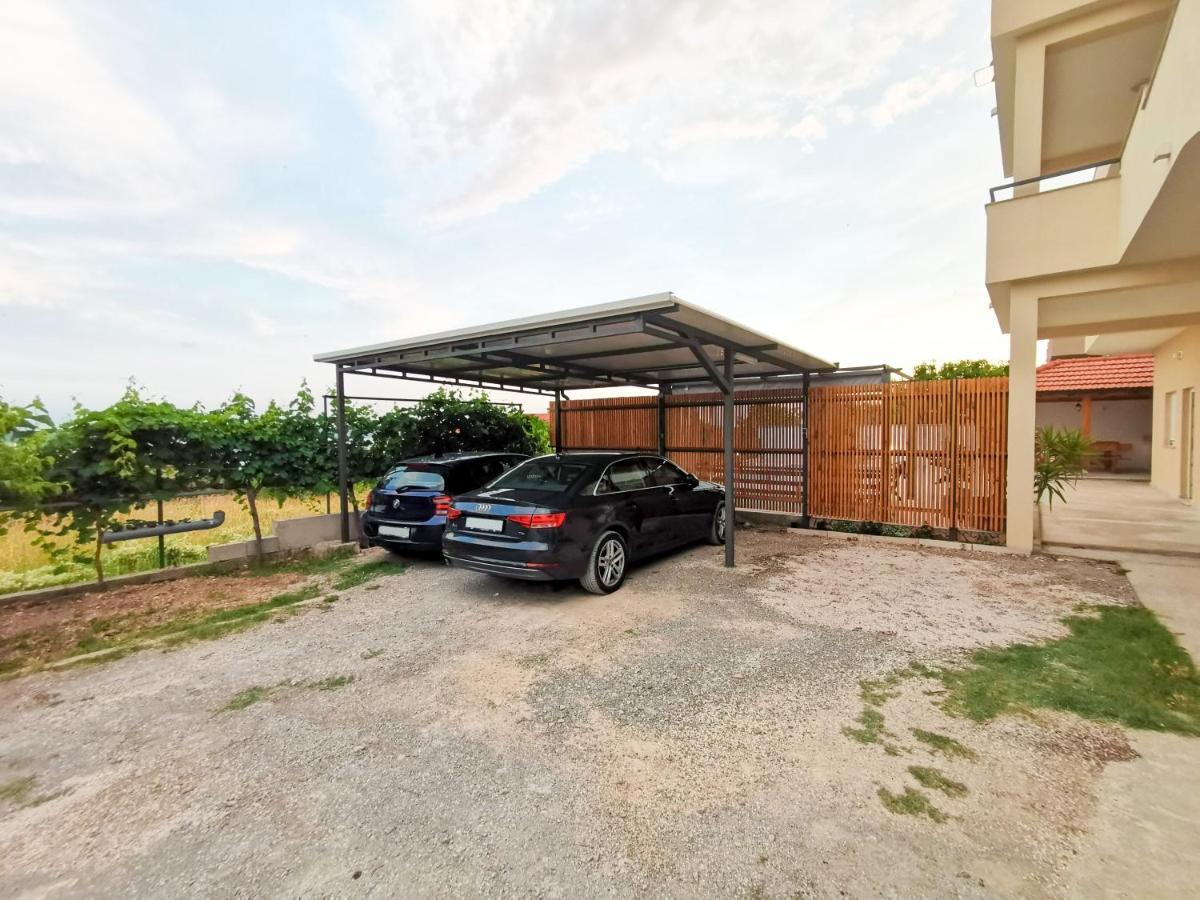 A4 Apartmani Kevic Kaštela エクステリア 写真
