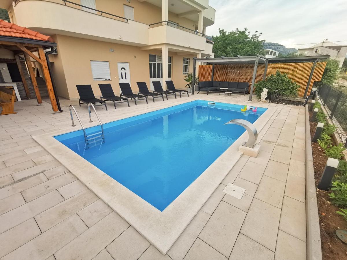 A4 Apartmani Kevic Kaštela エクステリア 写真